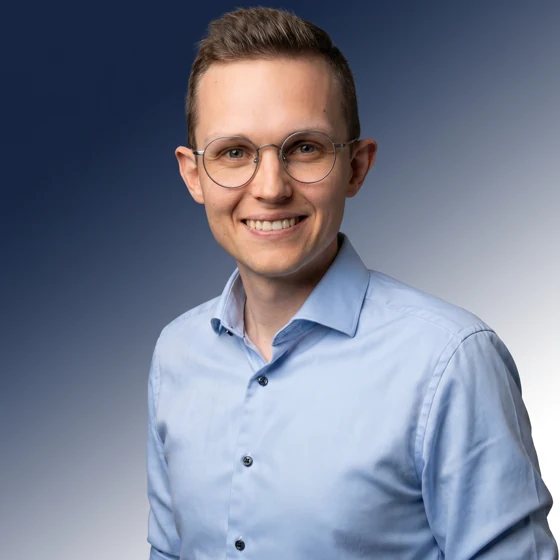 Simon Kuper, unabhängiger Finanz- und Versicherungsfachmann